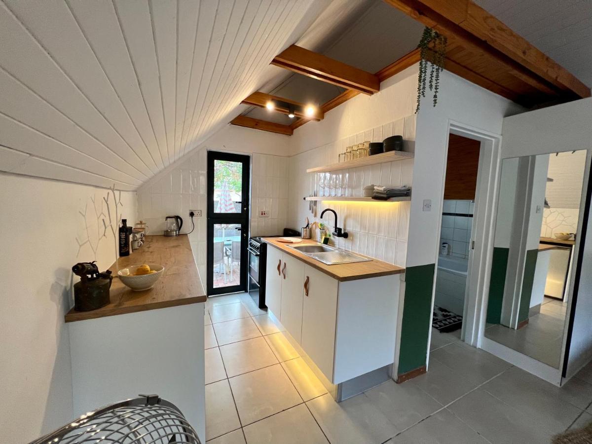 Cosy City Cottage Gaborone Esterno foto