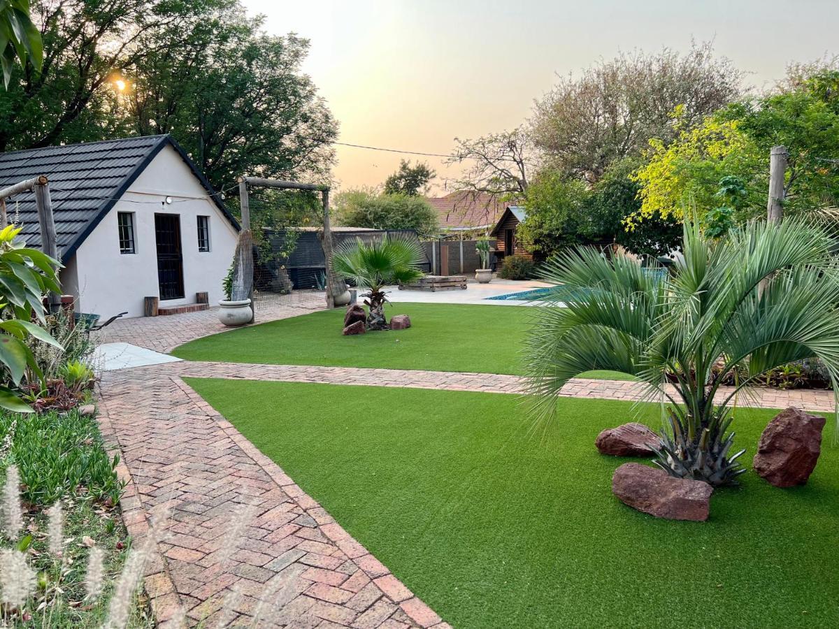 Cosy City Cottage Gaborone Esterno foto
