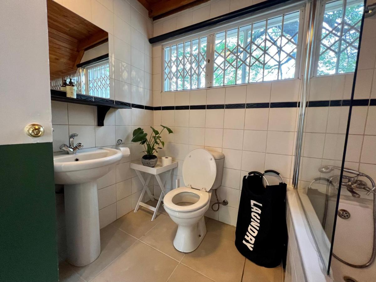 Cosy City Cottage Gaborone Esterno foto