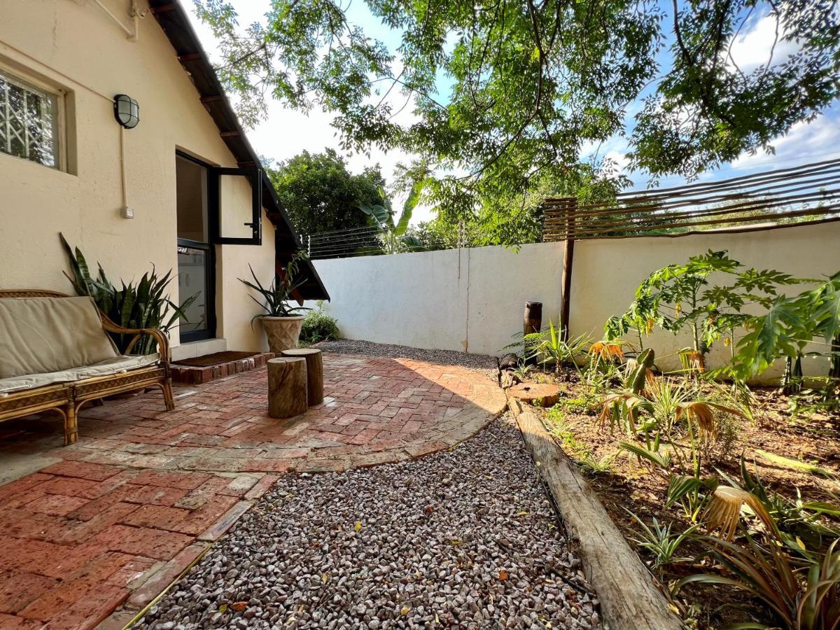 Cosy City Cottage Gaborone Esterno foto